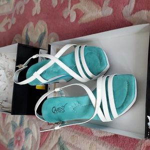 New Never WornCarlos Santana Amplify White and Teal Wedge Strappy Sandals Size 6
